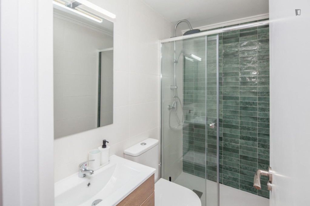 Cozy single bedroom in a property with balcony - Valence - chambre - ImmoJeune