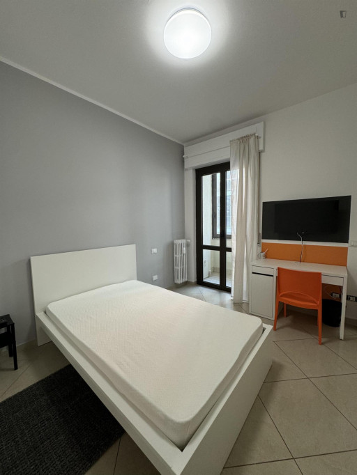 Very nice single bedroom in the heart of Verona - Verona - chambre - ImmoJeune