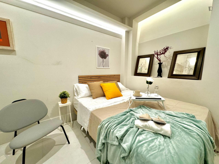 Appealing double ensuite bedroom near Parque de Atenas - Madrid - chambre - ImmoJeune