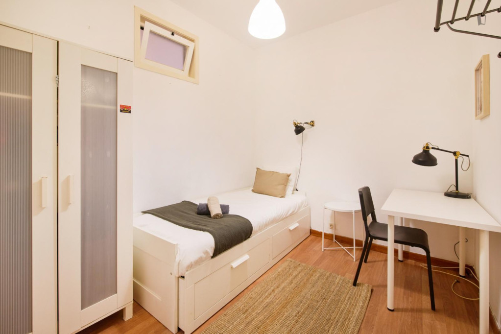 Nice single bedroom near Instituto Superior Técnico - Lisbonne - chambre - ImmoJeune