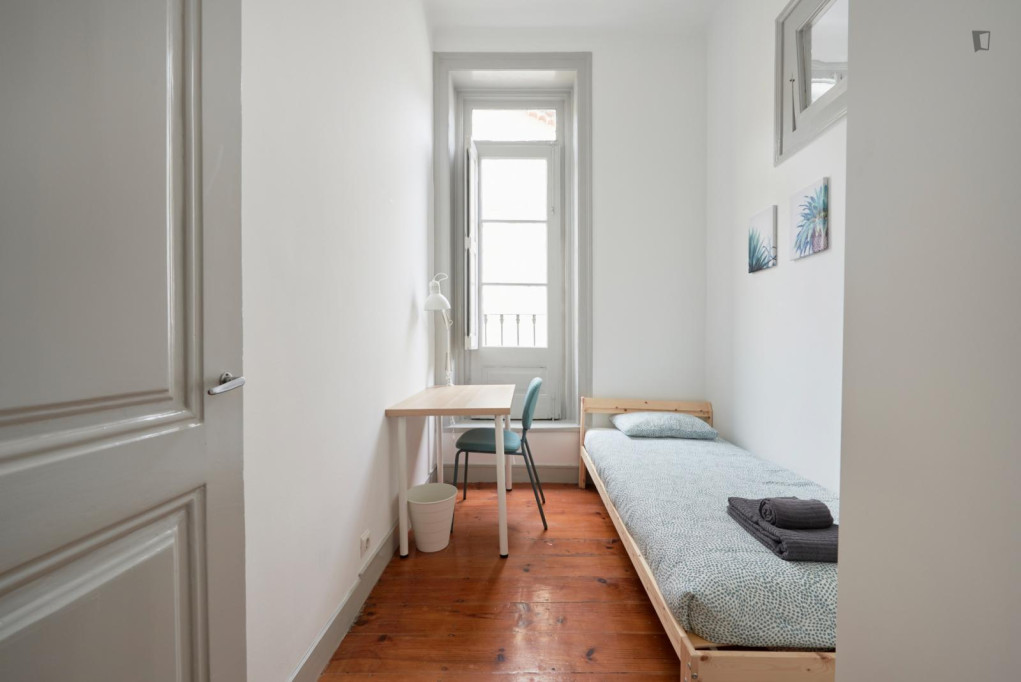 Snug single bedroom near the Avenida metro - Lisbonne - chambre - ImmoJeune