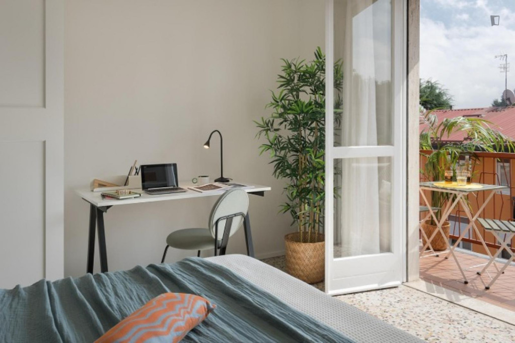 Double bedroom, with private bathroom, in 2-bedroom apartment - Milan - chambre - ImmoJeune