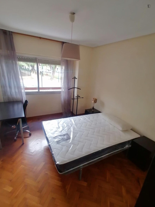 Warm double bedroom in the Infante Juan Manuel neighbourhood - Murcia - chambre - ImmoJeune