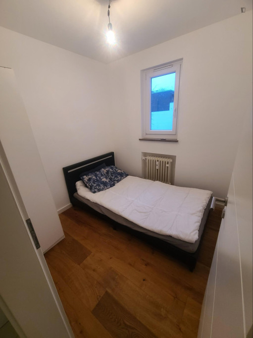 Comfy single bedroom in Hadern