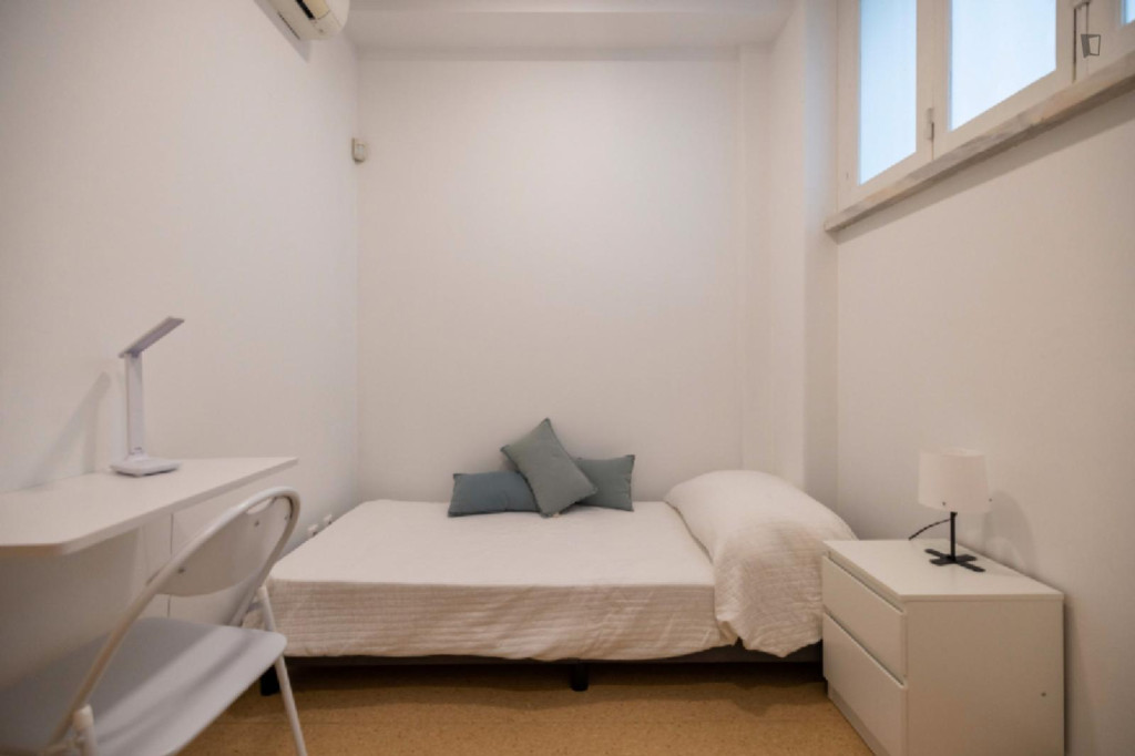 Cozy Single Bedroom close to Algés Train Station - Lisbonne - chambre - ImmoJeune