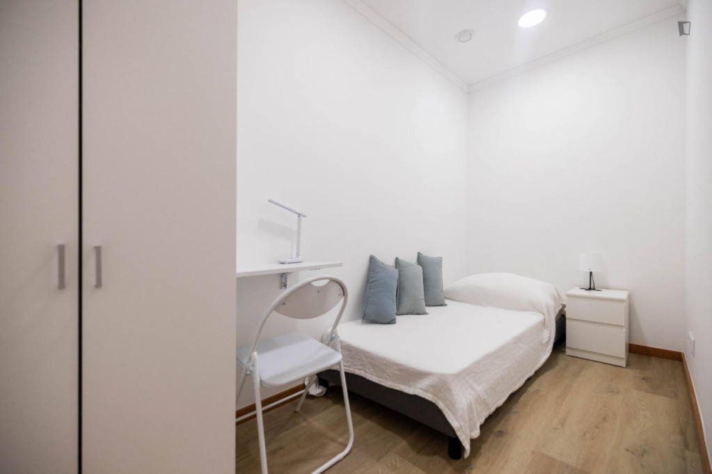 Welcoming Single Bedroom close to Belém Cultural Center - Lisbonne - chambre - ImmoJeune