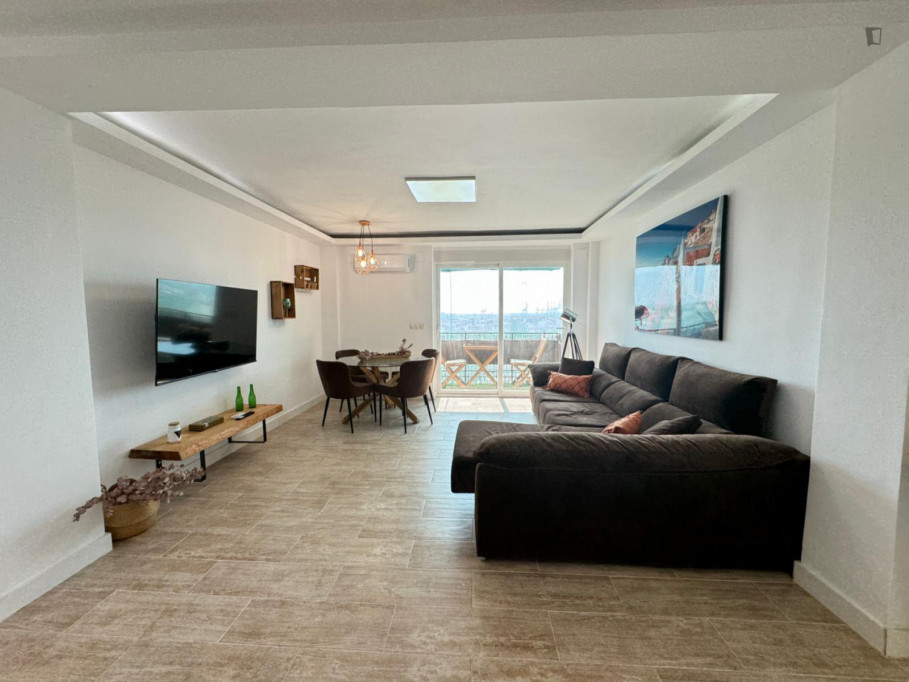 Wecloming 2-bedroom apartment in Camins al Grau - Valence - chambre - ImmoJeune