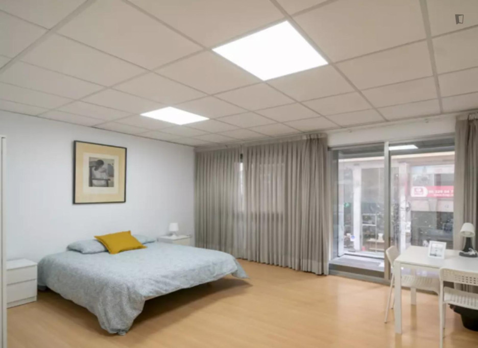 Lovely double bedroom in Saint Francis - Valence - chambre - ImmoJeune