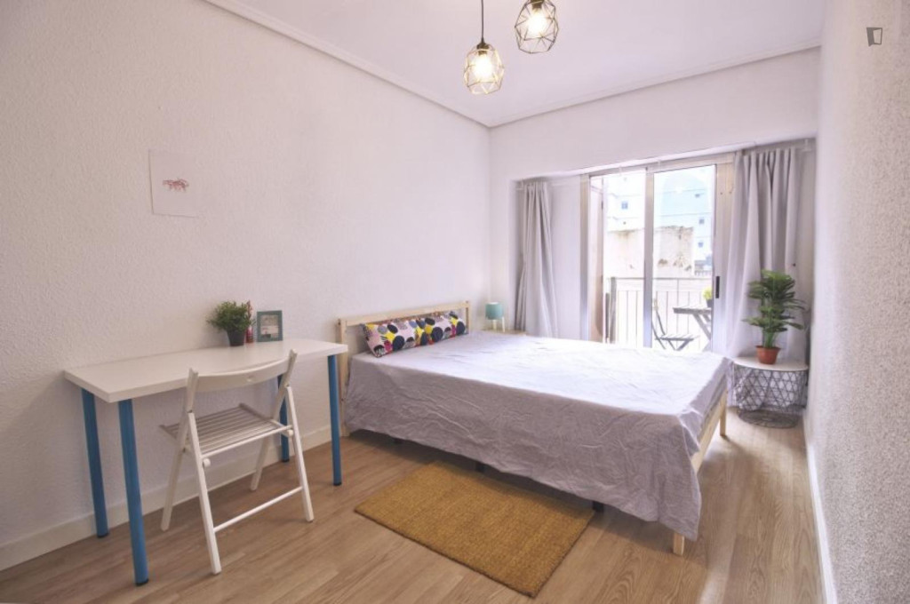 Brilliant double bedroom in Russafa - Valence - chambre - ImmoJeune
