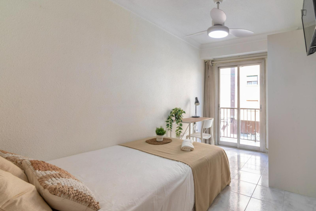 Homely double bedroom in Benimaclet - Valence - chambre - ImmoJeune