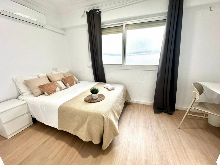 Fantastic double bedroom near Universitat de València - Valence - chambre - ImmoJeune