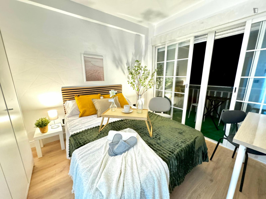 Pleasand double bedroom in Vallehermoso - Madrid - chambre - ImmoJeune