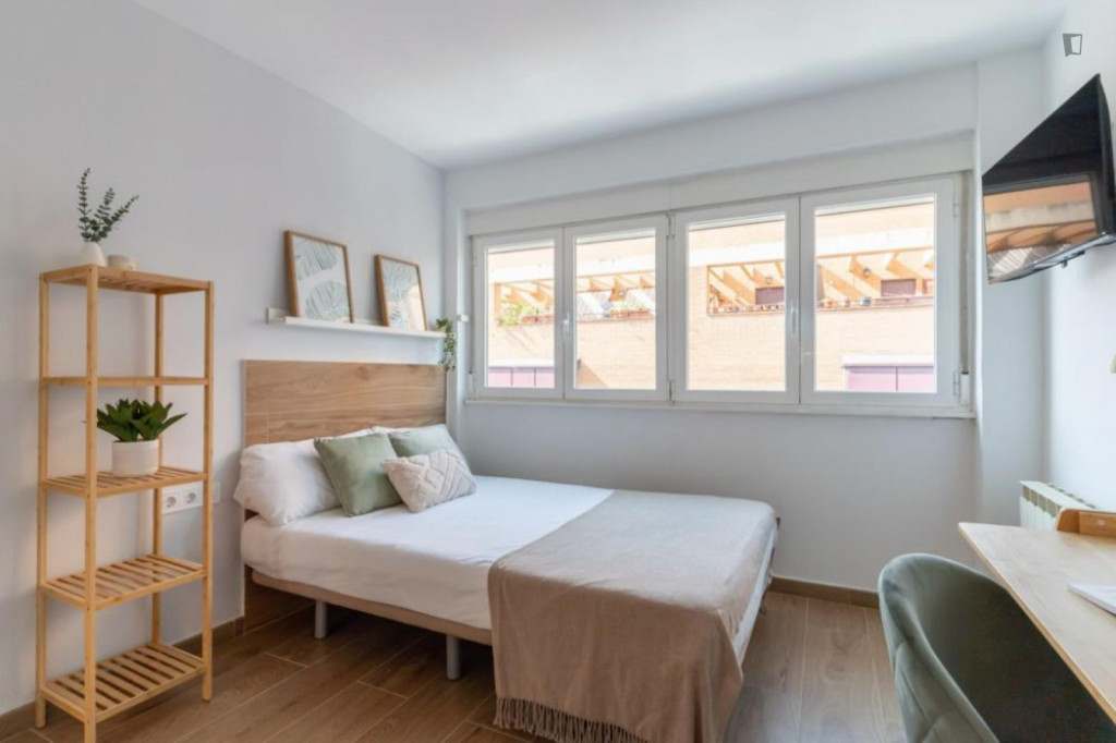 Pleasant double bedroom in the Carabanchel district - Madrid - chambre - ImmoJeune