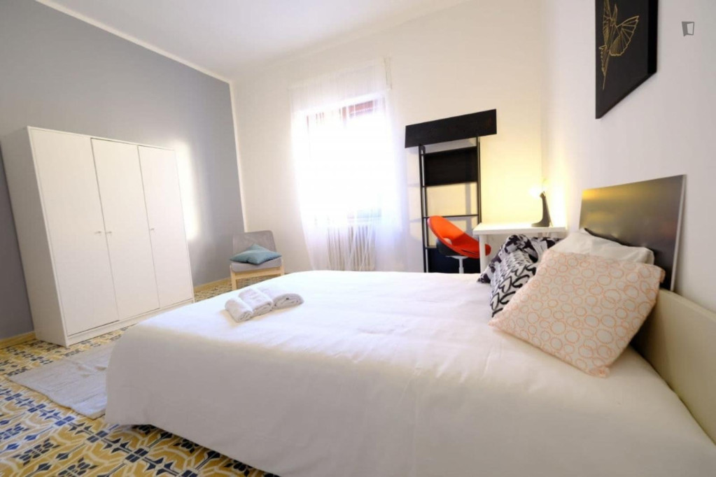 Snug double bedroom in the heart of Sassari - Sassari - chambre - ImmoJeune