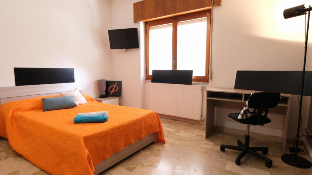 Comfy single bedroom near the Orti di San Pietro park - Sassari - chambre - ImmoJeune