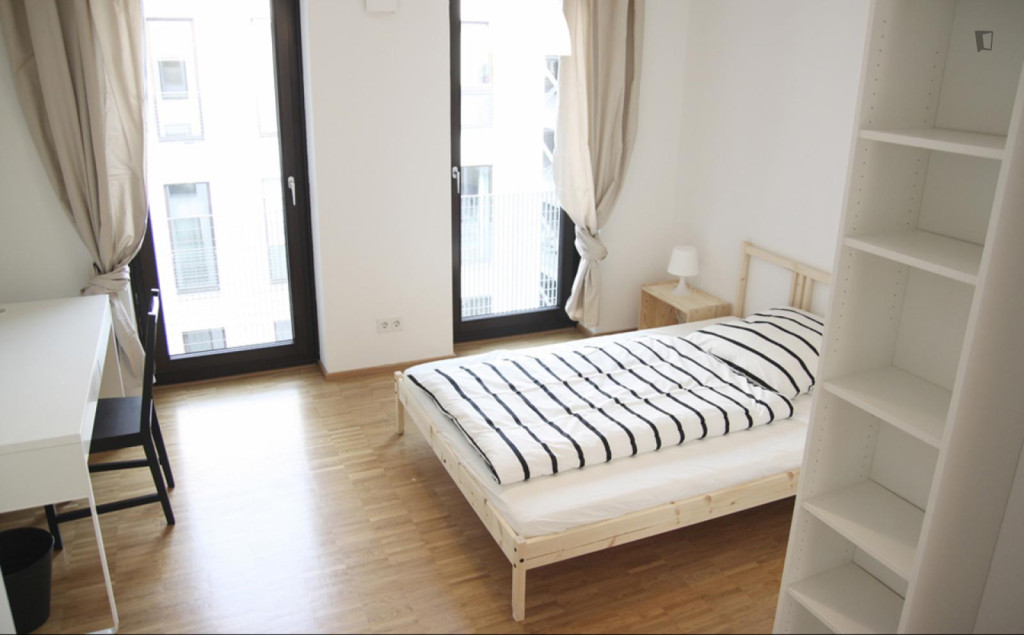 Grand single bedroom in Harburg - Hamburg - chambre - ImmoJeune