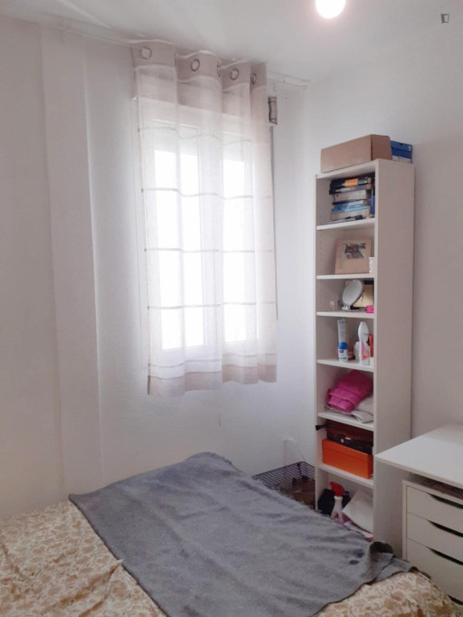 Comfortable double bedroom close to Quevedo metro station - Madrid - chambre - ImmoJeune