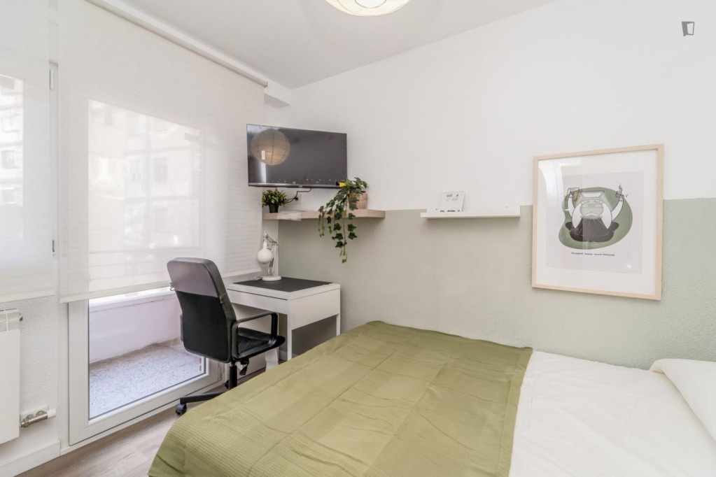 Attractive single bedroom with balcony - Valladolid - chambre - ImmoJeune