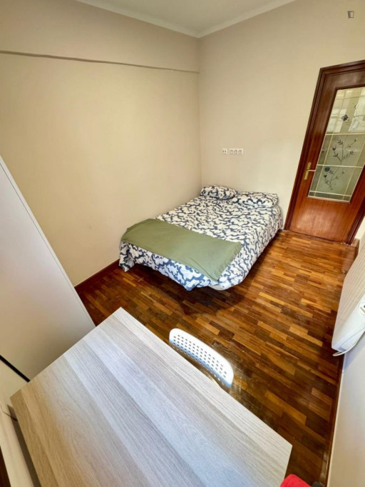 Welcoming double bedroom in Uribarri