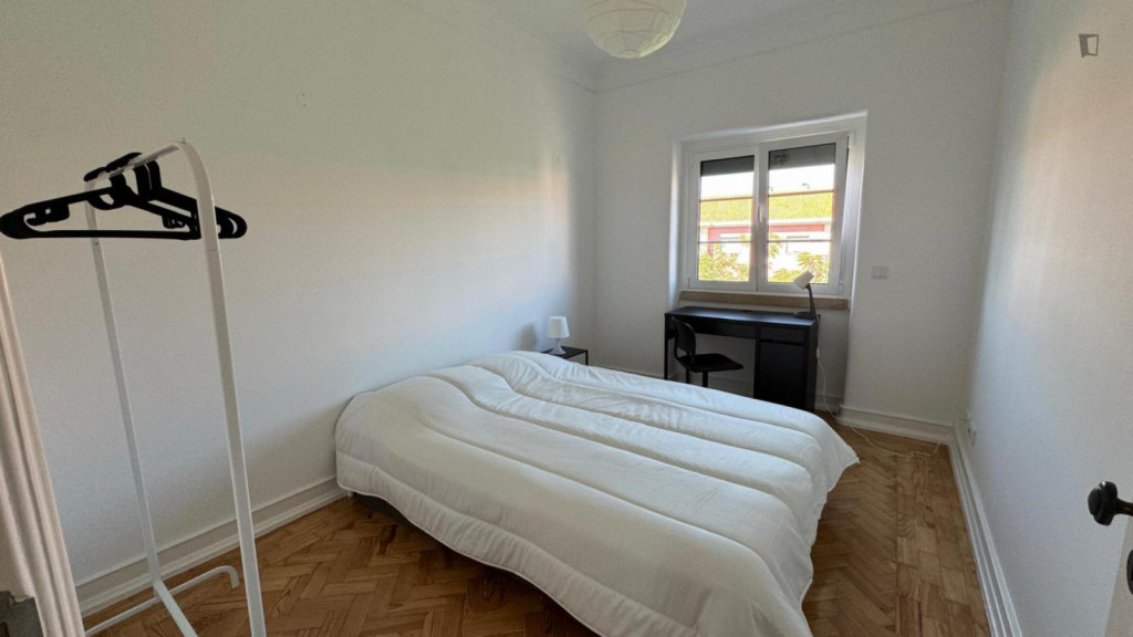 Very nice double bedroom in Alvalade - Lisbonne - chambre - ImmoJeune