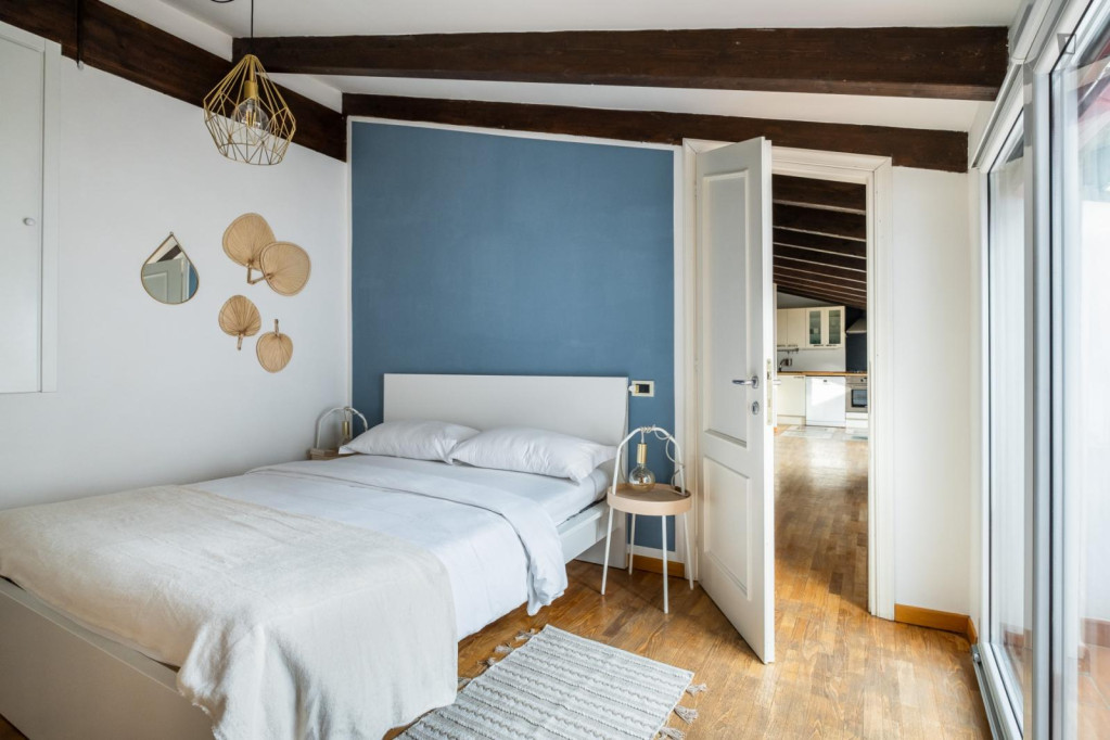 Amazing 2-bedroom apartment with a terrace, in the centre of Bologna