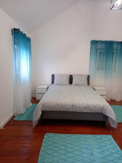 Welcoming 1 Bedroom House close to Almoster Catholic Church  - Leiria - chambre - ImmoJeune