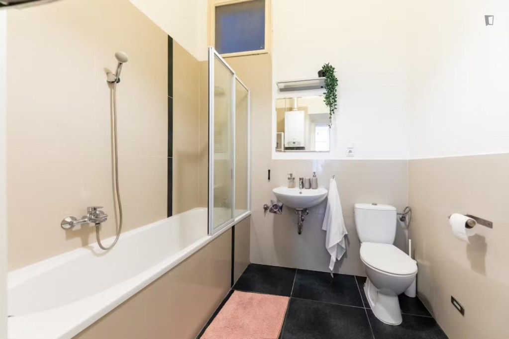 Attractive double bedroom near the Bajza utca metro