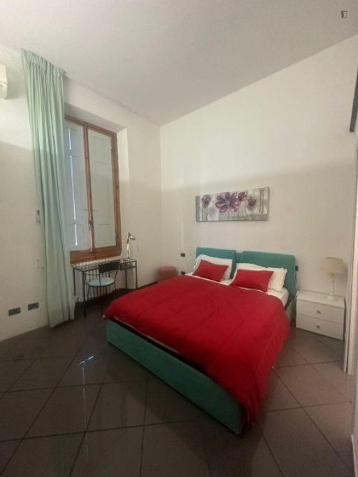 Very nice double ensuite bedroom near the Campo Marte train station - Florence - chambre - ImmoJeune