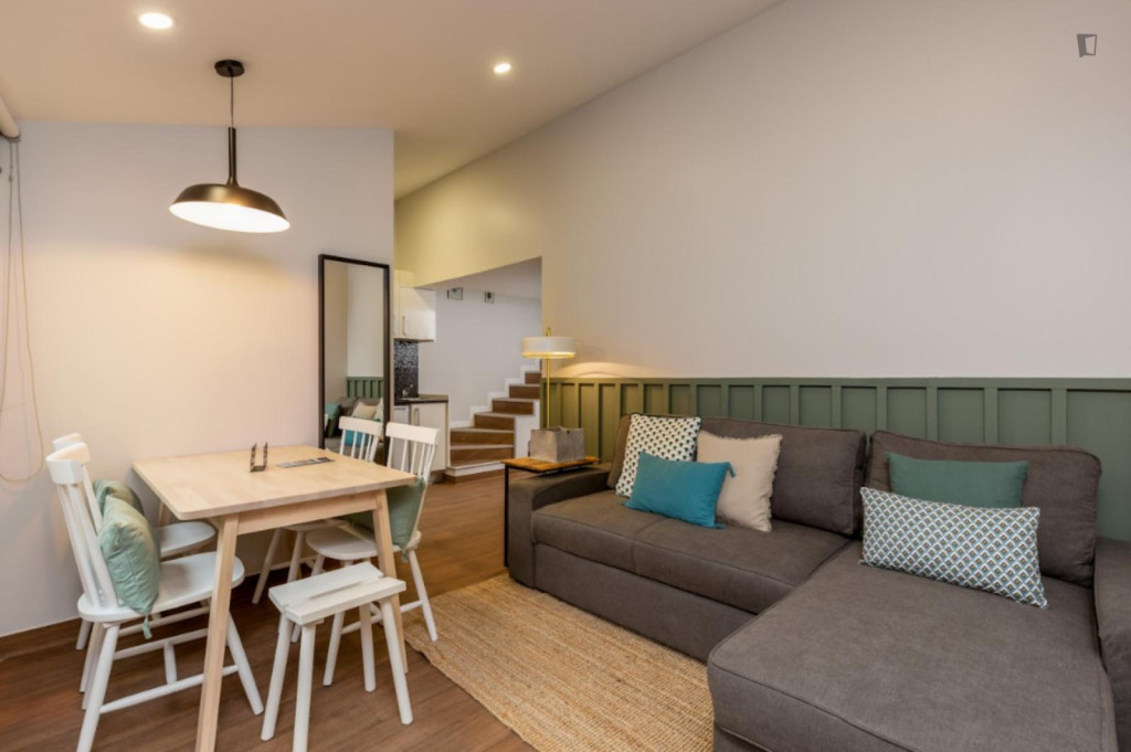 Appealing 1-bedroom apartment with balcony near General Torres metro station