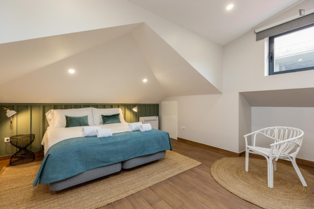 Appealing 1-bedroom apartment with balcony near General Torres metro station