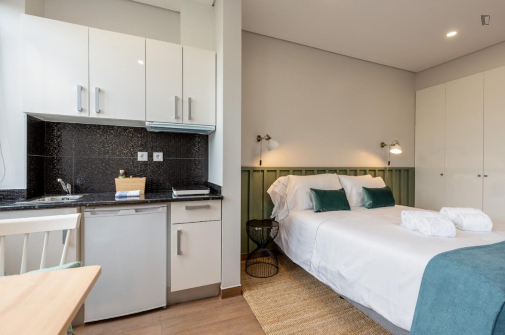 Cool studio close to General Torres metro station - Vila Nova de Gaia - chambre - ImmoJeune