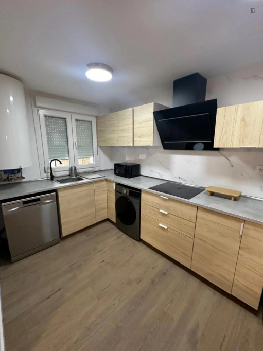 5-bedroom apartment