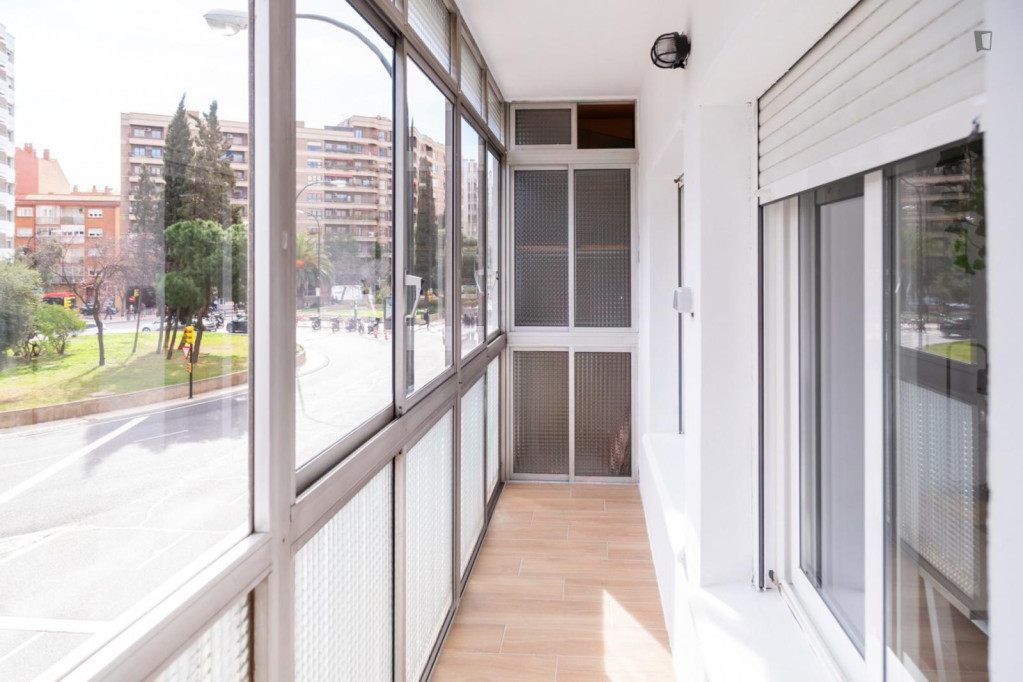 Cozy single bedroom with balcony - Zaragoza - chambre - ImmoJeune