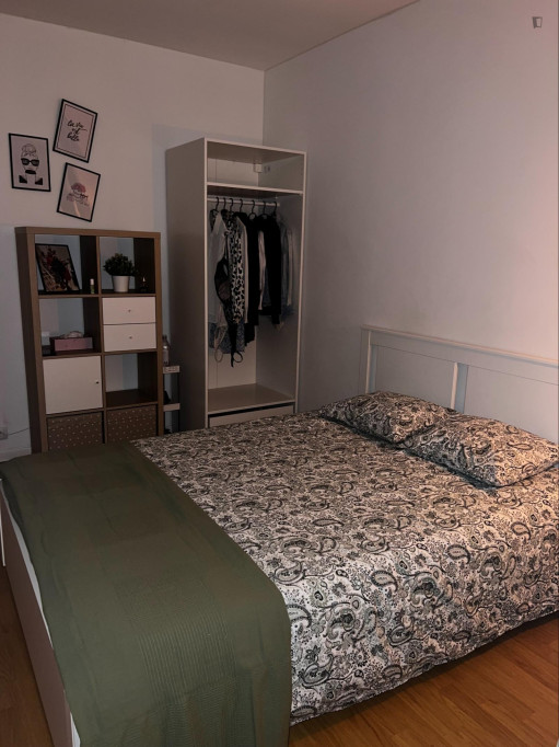 Homely double bedroom in Sint-Pieters-Leeuw - Bruxelles - chambre - ImmoJeune