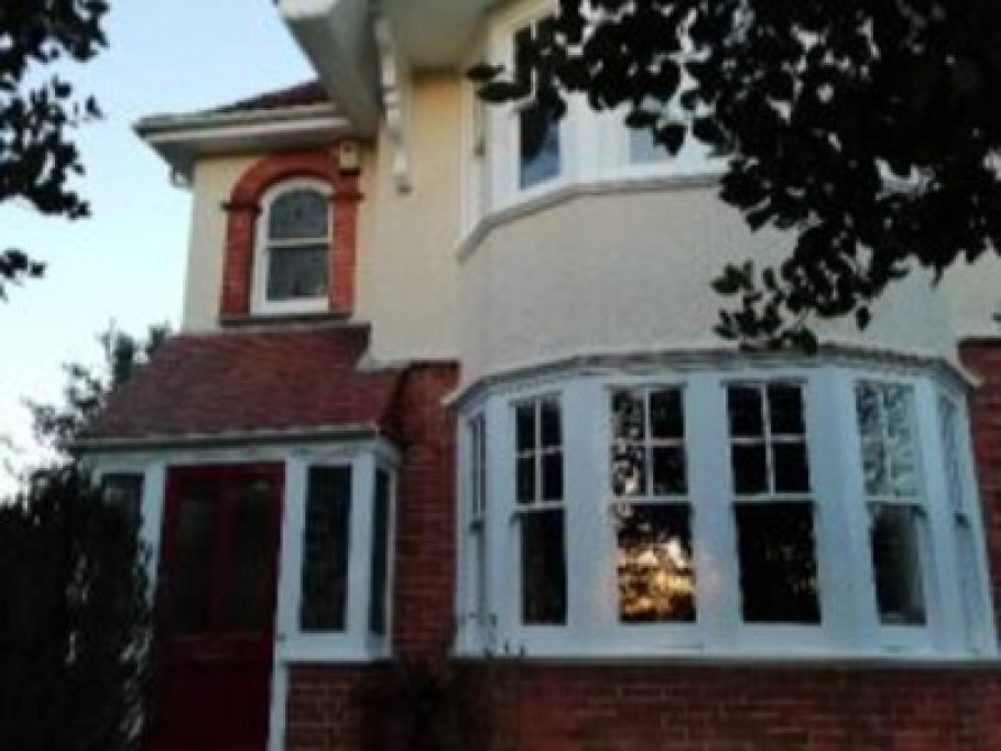 Lovely vintage house near the sea