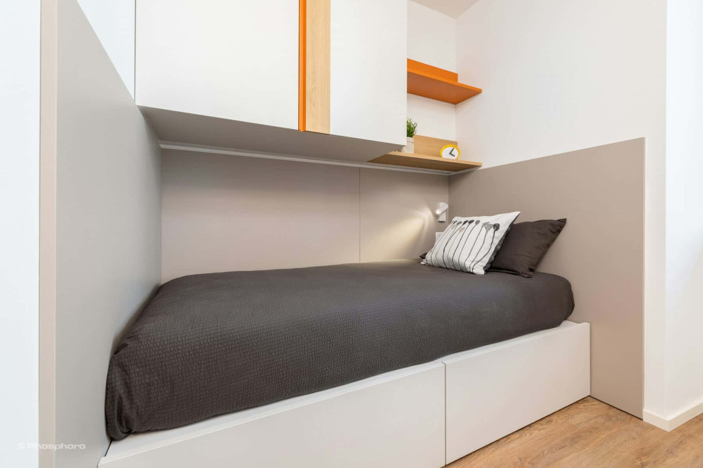 Room in Via San Giovanni, Trento for 120 m² with 8 bedrooms
