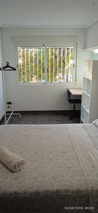 Double ensuite bedroom to rent for maximum of 11 months - Valence - chambre - ImmoJeune