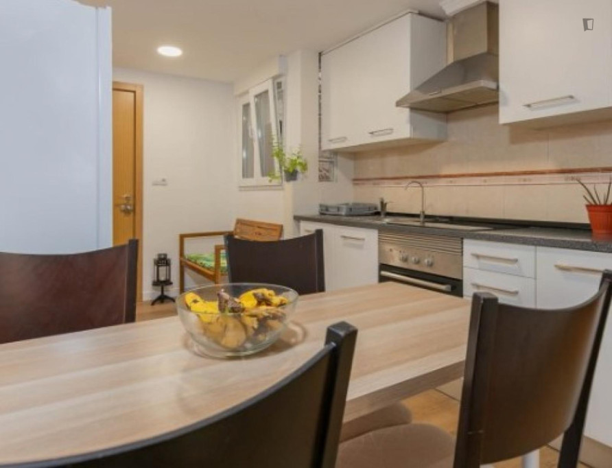 2 bedrooms apartment in zona puerto y Ciudad de artes y ciencias - Valence - chambre - ImmoJeune