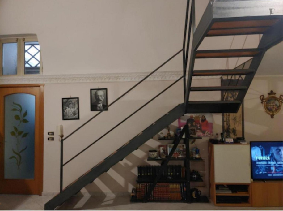 Multiple beds bedroom, with private bathroom, in 3-bedroom house