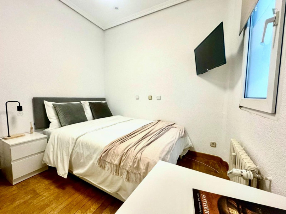 Stylish single bedroom in welcoming shared flat in Chamberí - Madrid - chambre - ImmoJeune