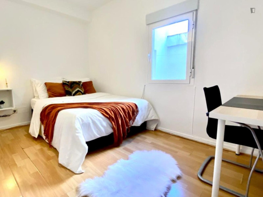Charismatic double bedroom in Valdeacederas - Madrid - chambre - ImmoJeune