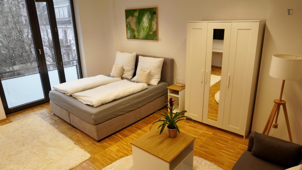 Fascinating Double Bedroom close to University of Hamburg