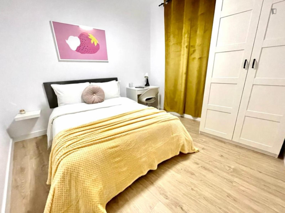 Very cool double bedroom in Recoletos - Madrid - chambre - ImmoJeune