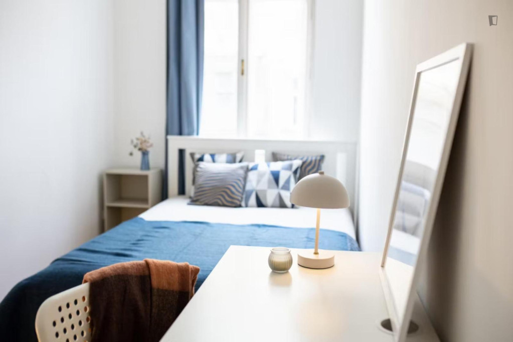 Neat and cosy double bedroom in Józsefváros - Budapest - chambre - ImmoJeune