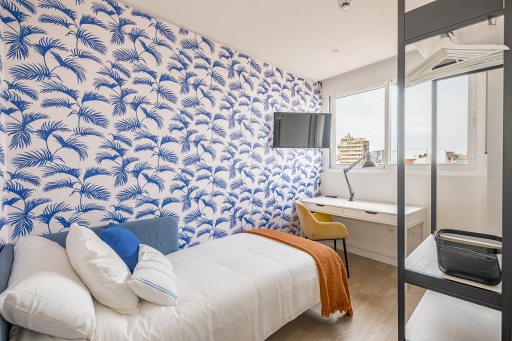 Bedroom for rent in San Juan 5, Málaga - Malaga - chambre - ImmoJeune