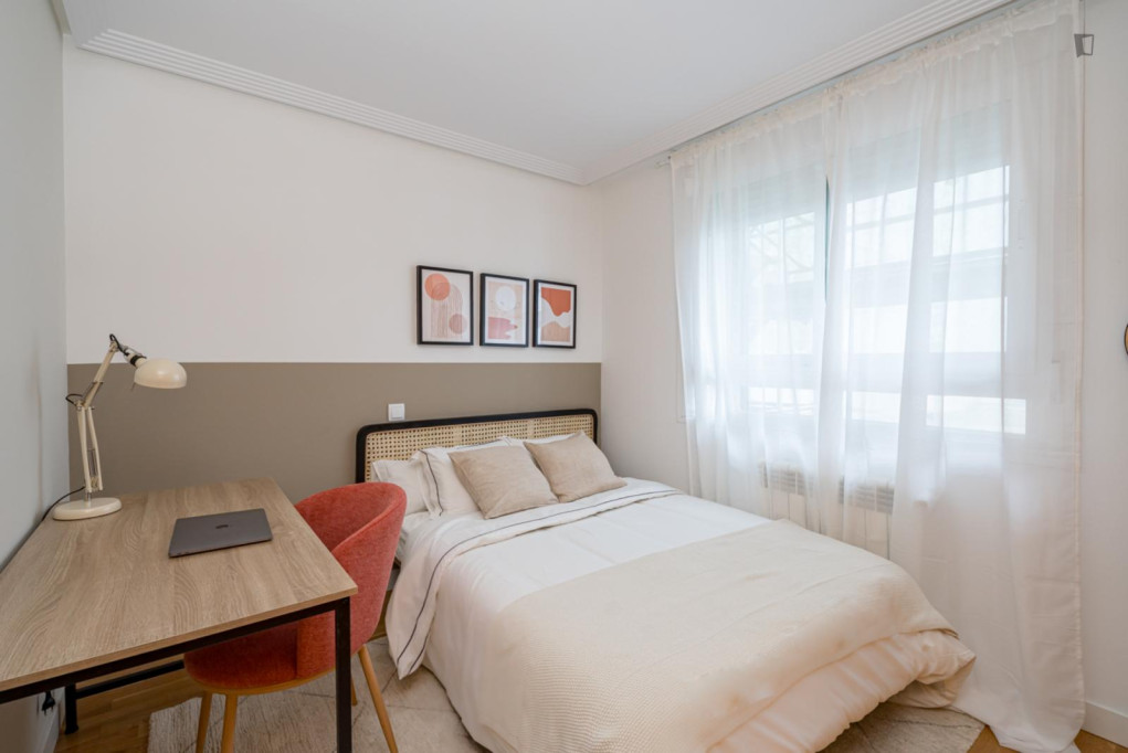 Bedroom for rent in Doctor Fleming 41 II, Madrid - Madrid - chambre - ImmoJeune