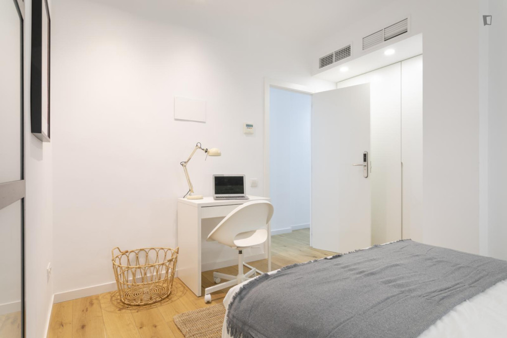 Bedroom for rent in Marva 17, Alicante