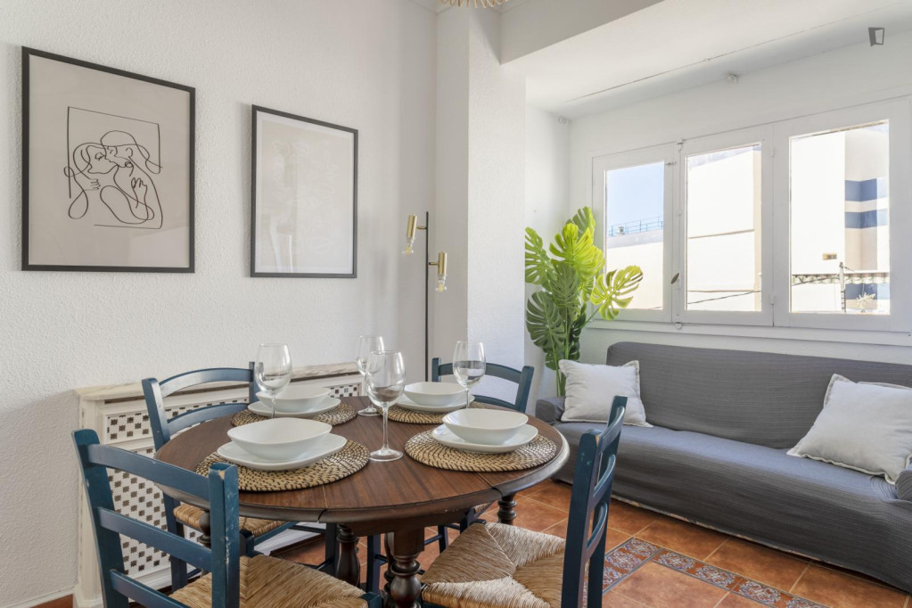 Bedroom for rent in Maisonnave 31, Alicante