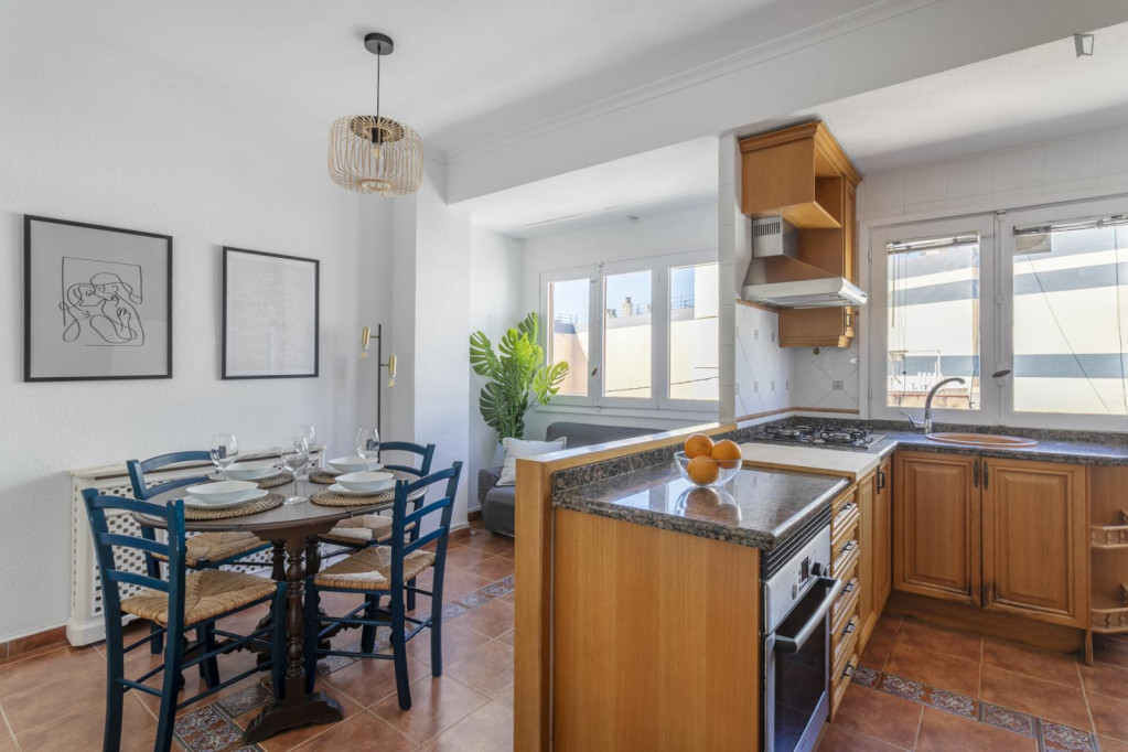 Bedroom for rent in Maisonnave 31, Alicante