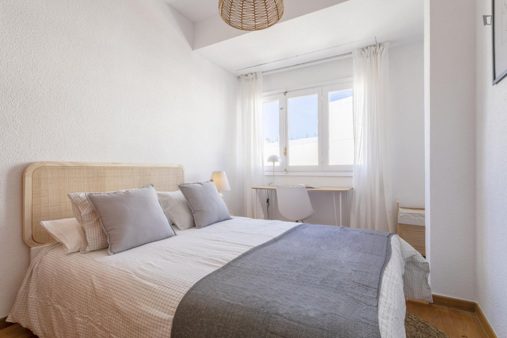 Bedroom for rent in Maisonnave 31, Alicante